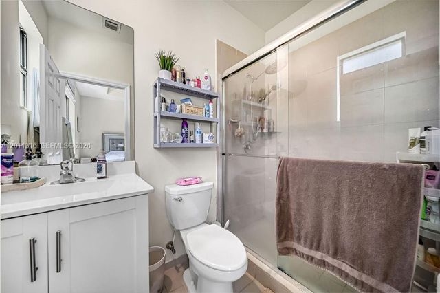 10657 W 32nd Ln, Hialeah, FL 33018
