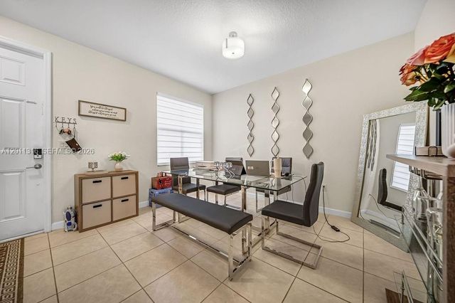 10657 W 32nd Ln, Hialeah, FL 33018