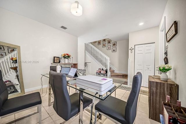 10657 W 32nd Ln, Hialeah, FL 33018