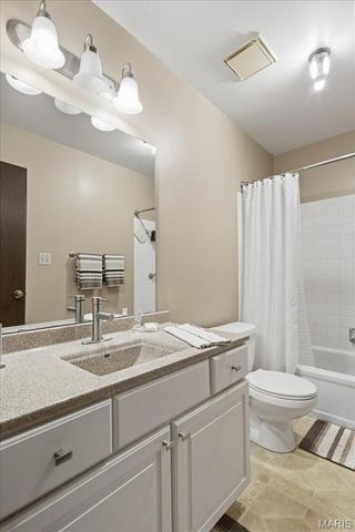 244 Wolfner Drive, Fenton, MO 63026