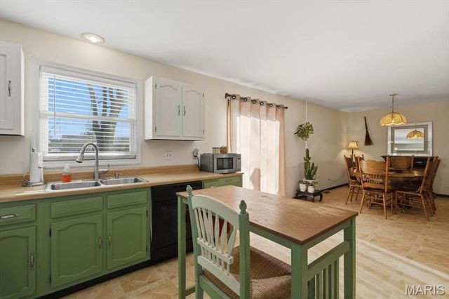 244 Wolfner Drive, Fenton, MO 63026