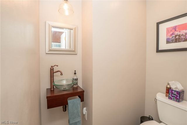 2810 Brentwood Close Street NW, Canton, OH 44708