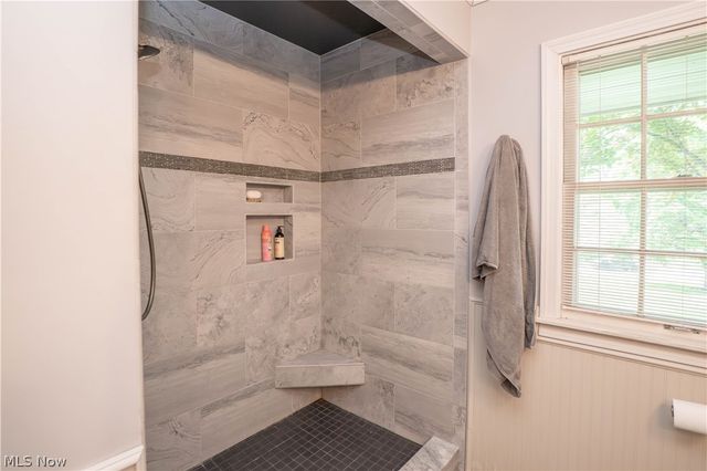 2810 Brentwood Close Street NW, Canton, OH 44708