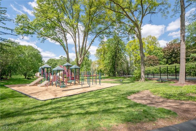 2810 Brentwood Close Street NW, Canton, OH 44708