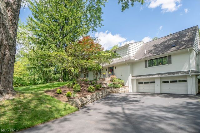 2810 Brentwood Close Street NW, Canton, OH 44708