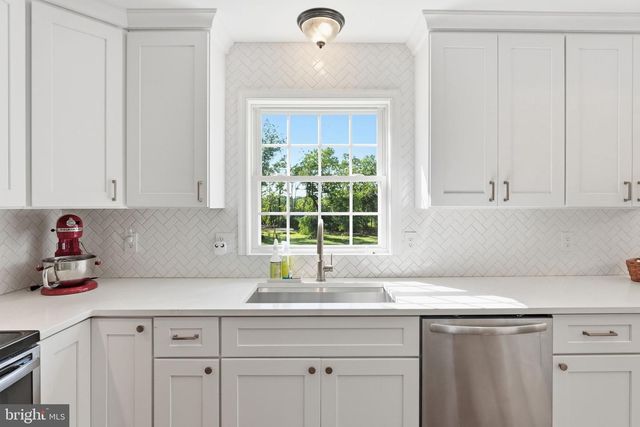 18198 SPRINGS RD, Jeffersonton, VA 22724
