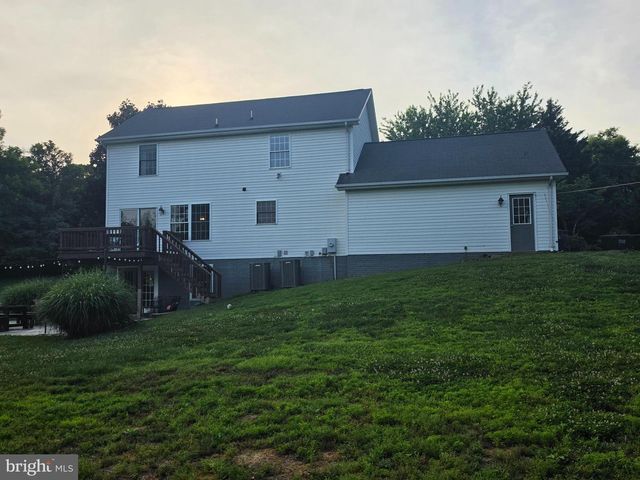 18198 SPRINGS RD, Jeffersonton, VA 22724