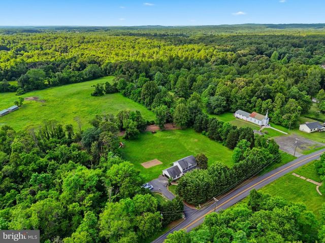 18198 SPRINGS RD, Jeffersonton, VA 22724
