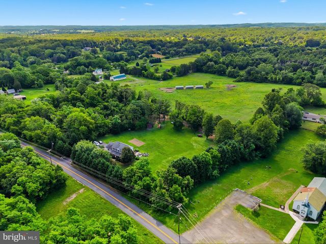 18198 SPRINGS RD, Jeffersonton, VA 22724