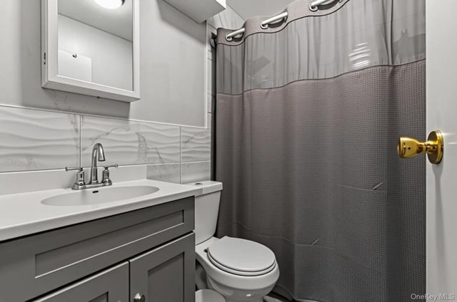 218-52 138th Road, Laurelton, NY 11413