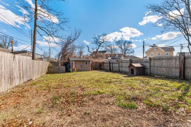 218-52 138th Road, Laurelton, NY 11413