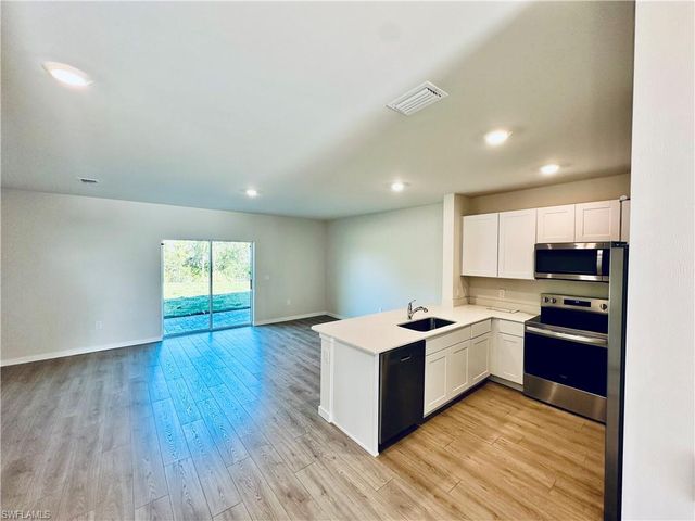 8471 Everly Preserve DR, Lehigh Acres, FL 33971