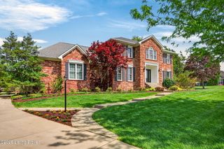 5916 Centerwood Dr, Crestwood, KY 40014