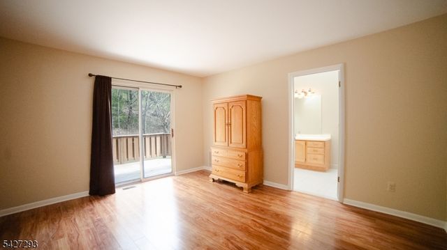 343 Falcon Ridge Way, Hamburg Boro, NJ 07419