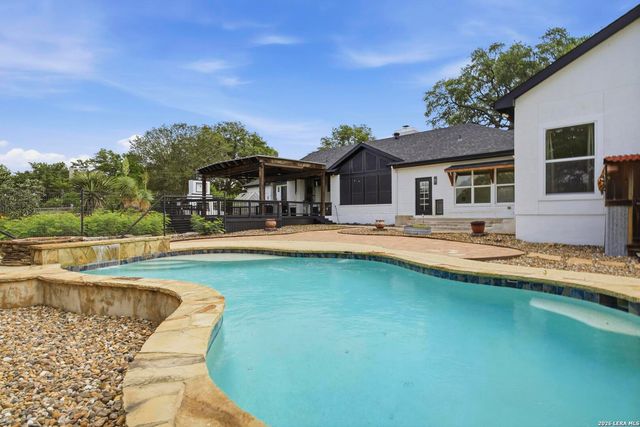 31421 Wild Oak Hill, Fair Oaks Ranch, TX 78015