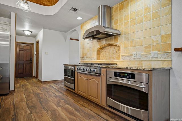 31421 Wild Oak Hill, Fair Oaks Ranch, TX 78015