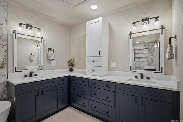 31421 Wild Oak Hill, Fair Oaks Ranch, TX 78015