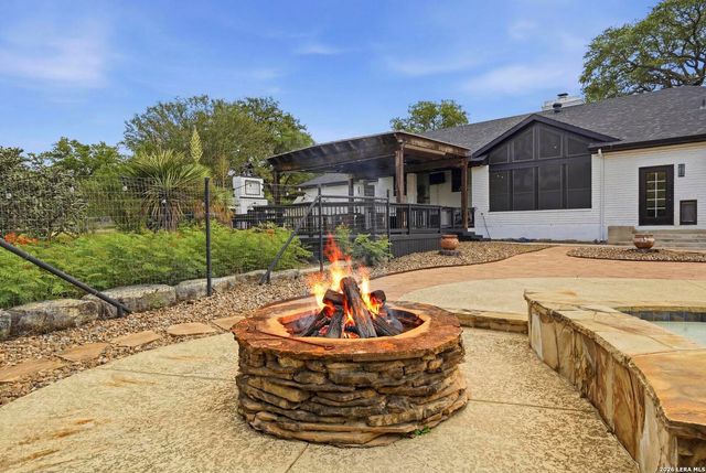 31421 Wild Oak Hill, Fair Oaks Ranch, TX 78015