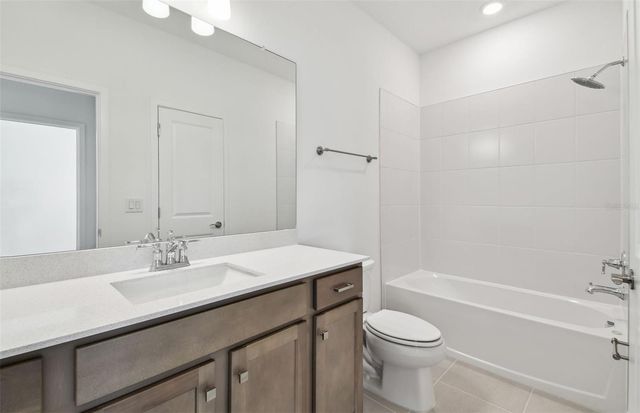 9827 AUTUMN RIDGE AVENUE, Riverview, FL 33578