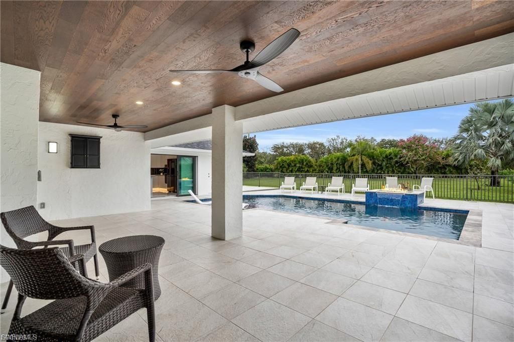 1919 Countess CT, NAPLES, FL 34110 — photo 2