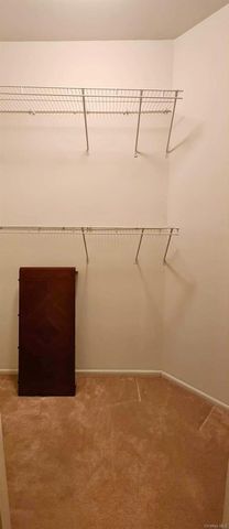 512 Narragansett Villas Drive, Lindenhurst, NY 11757