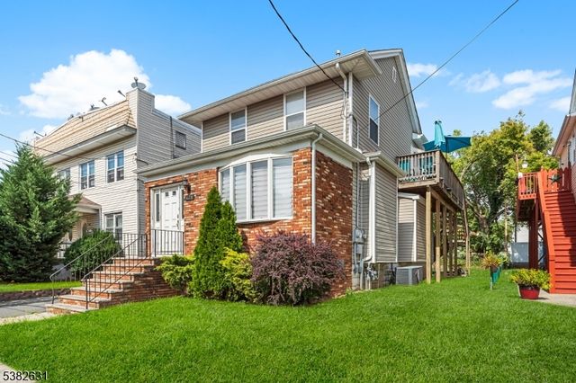 428 Brook St, Linden City, NJ 07036