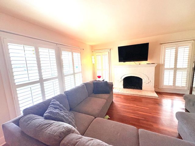 1425 N Wilson Avenue, Fresno, CA 93728