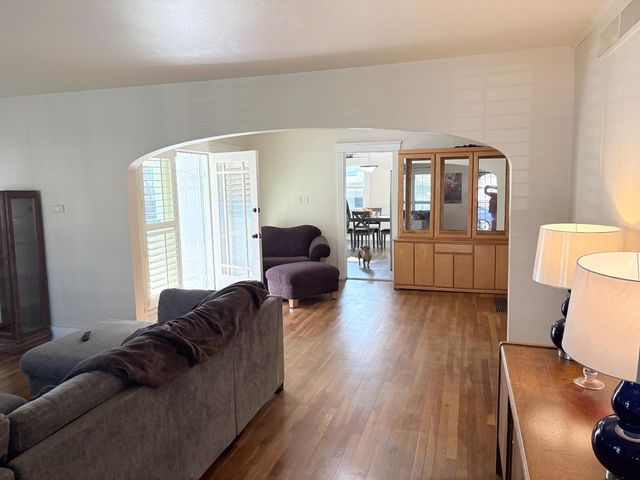 1425 N Wilson Avenue, Fresno, CA 93728