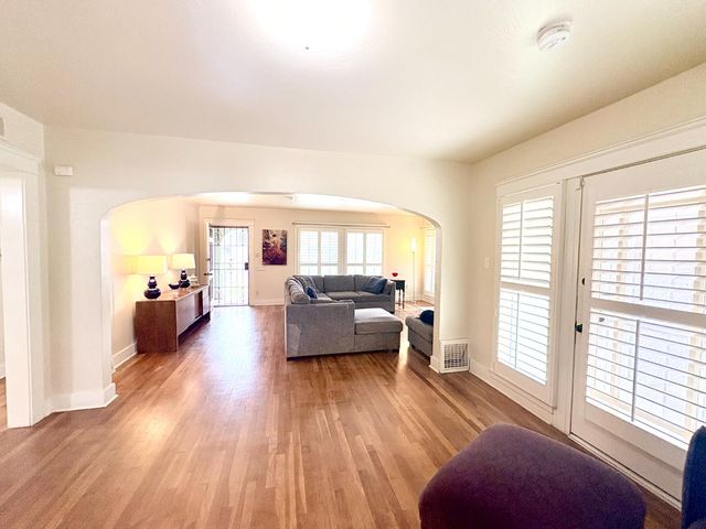 1425 N Wilson Avenue, Fresno, CA 93728