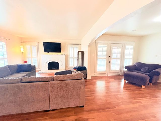 1425 N Wilson Avenue, Fresno, CA 93728