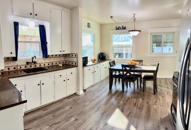 1425 N Wilson Avenue, Fresno, CA 93728