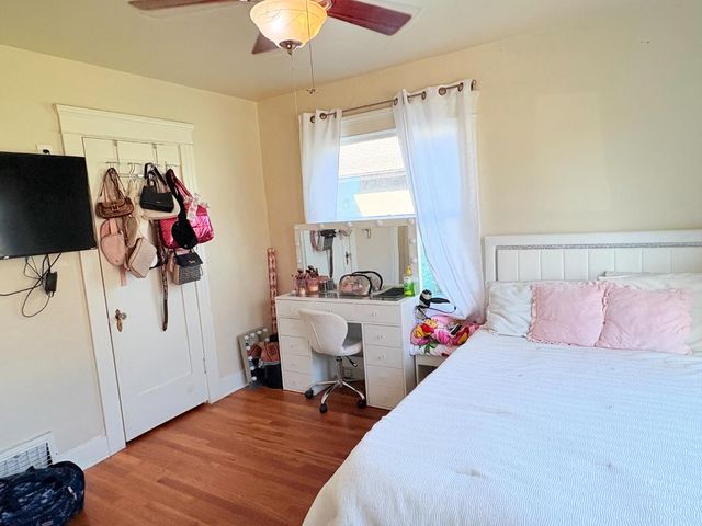 1425 N Wilson Avenue, Fresno, CA 93728