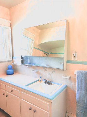 1425 N Wilson Avenue, Fresno, CA 93728