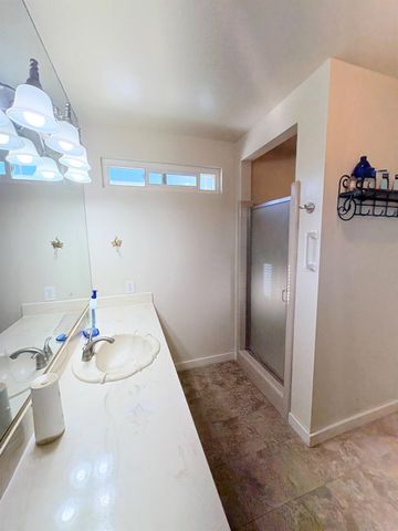 1425 N Wilson Avenue, Fresno, CA 93728