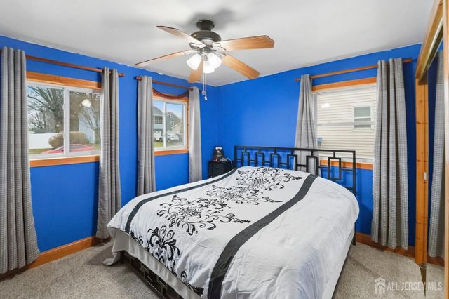 27 Glenville Road, Edison, NJ 08817