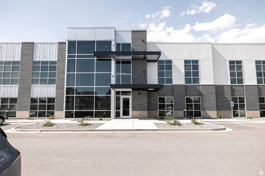 980 E 800 N #201, Orem, UT 84097 — exterior