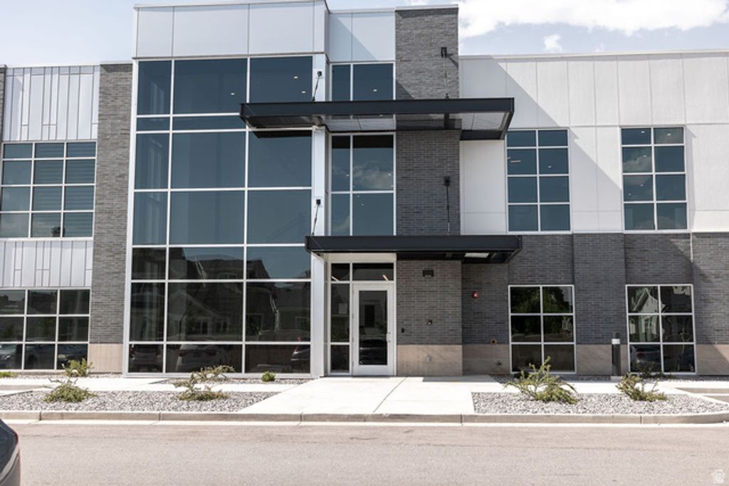980 E 800 N #201, Orem, UT 84097 — photo 2