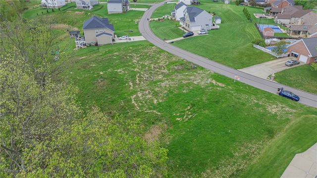 55 Ridgewood Dr, Cecil, PA 15057