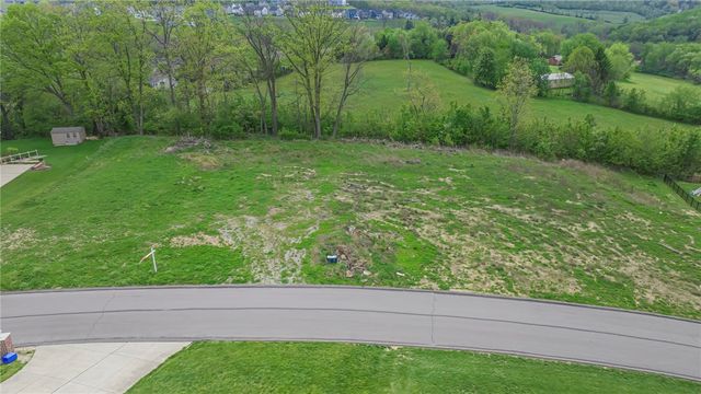 55 Ridgewood Dr, Cecil, PA 15057