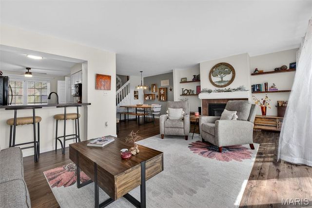 3116 Autumn Shores Drive, Maryland Heights, MO 63043