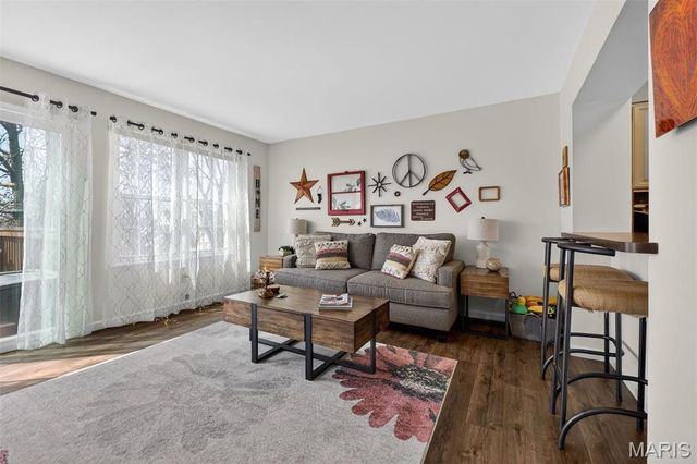 3116 Autumn Shores Drive, Maryland Heights, MO 63043