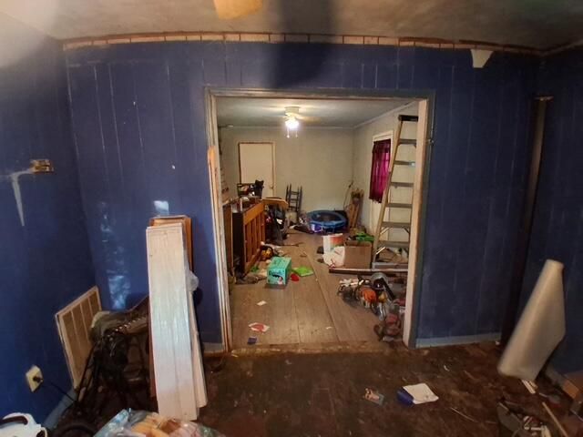 27 N Barfield Street, Manning, SC 29102