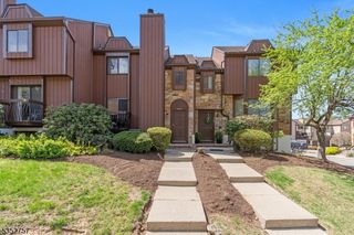 147 Nottingham Sq, Washington Twp., NJ 07840