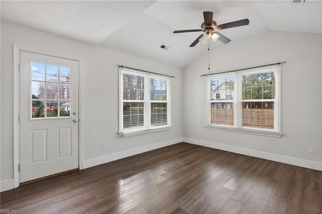 1528 Plantation Lakes CIR, Chesapeake, VA 23320