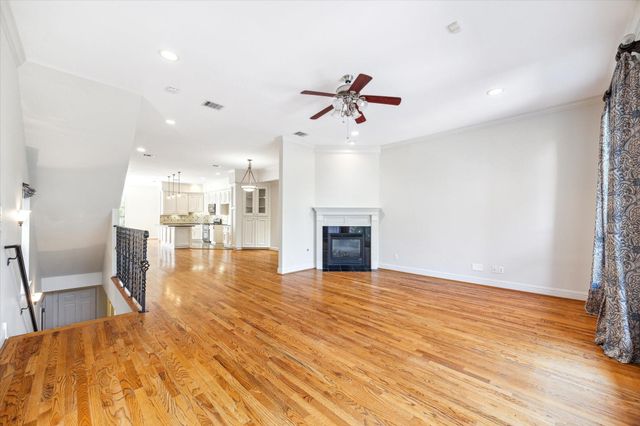 1231 W Pierce Street, Houston, TX 77019