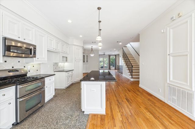 1231 W Pierce Street, Houston, TX 77019