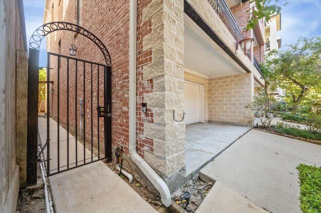 1231 W Pierce Street, Houston, TX 77019