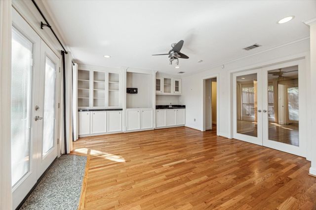 1231 W Pierce Street, Houston, TX 77019