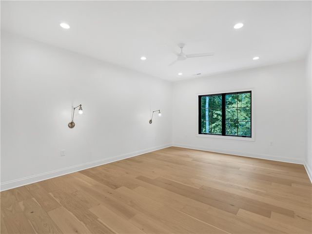 0 McAleer, Franklin Park, PA 15143