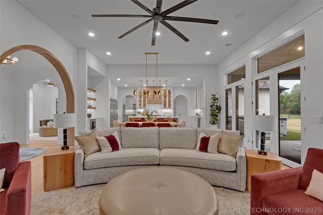 15228 S 27th East Avenue, Bixby, OK 74008